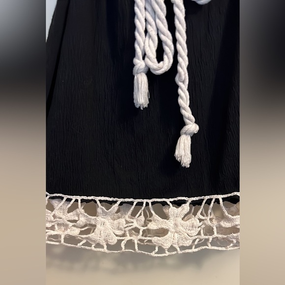 Derek Heart Strapless Top ✨ (free with purchase) - Picture 3 of 6